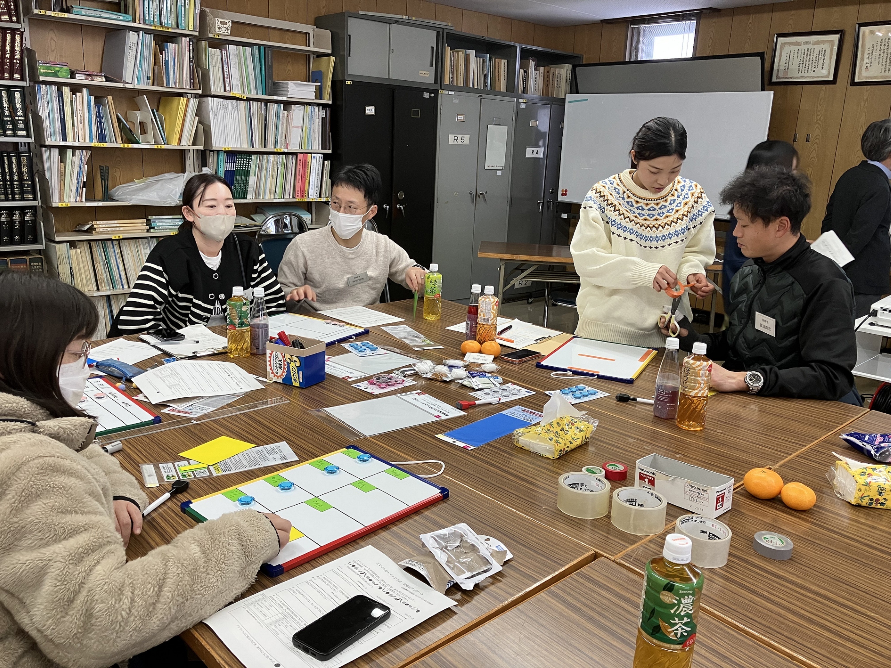 各々話し合いながらボードを作成