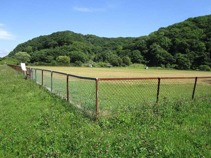 静内川左岸公園運動広場