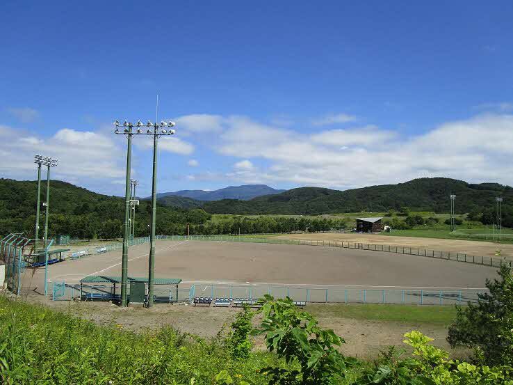 観音山公園ソフトボール場